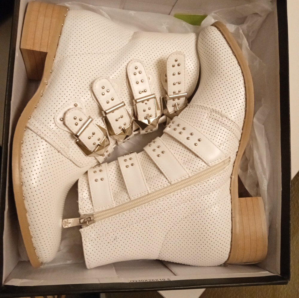 Prima Donna shoes